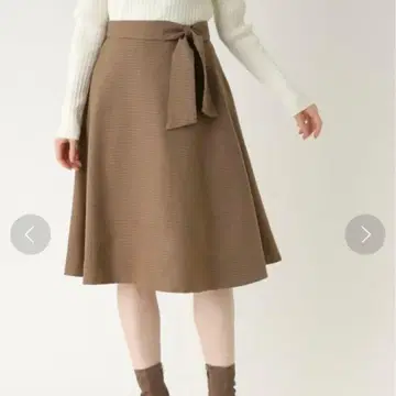 새상품 인덱스 울 터치 체크 모듬 리본 플레어 스커트
