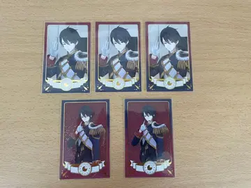 공통 의상 폴라로이드