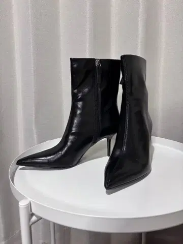 ZARA 숏부츠 스틸레토