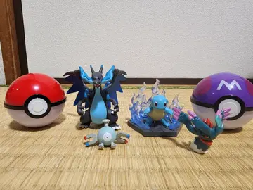포켓몬 피규어 4세트+포켓몬 공