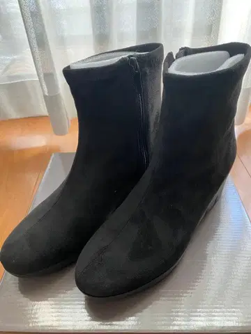 블랙 스웨이드 부츠 24.5cm