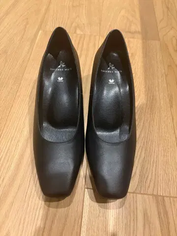 와코루 블랙 힐 24cm