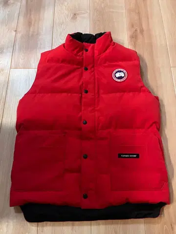 CANADA GOOSE 빨간색 다운 베스트