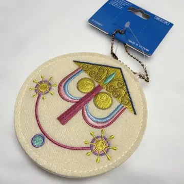 도쿄 디즈니 리조트 잇츠 어 스몰 월드 와펜 배지