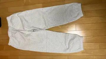 그레이 스웨트 팬츠