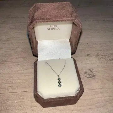 bijou SOPHIA 에메랄드 목걸이 K10WG