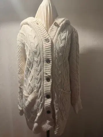 올리브 데 올리브 후드 부착 가디건 니트 화이트 보아 안감