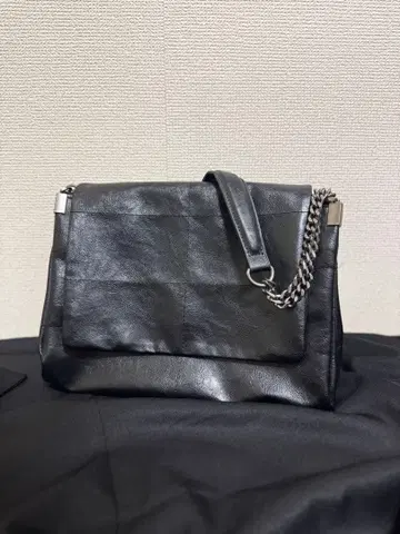 ZARA 플랩 락카 숄더백