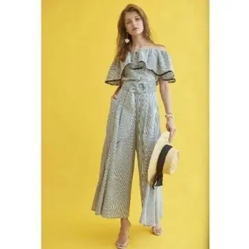 [60% 오프 택 포함 새상품] Estella.K 오프숄더 2way 셋업