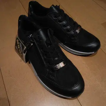 ara 고어텍스 가죽 스니커즈