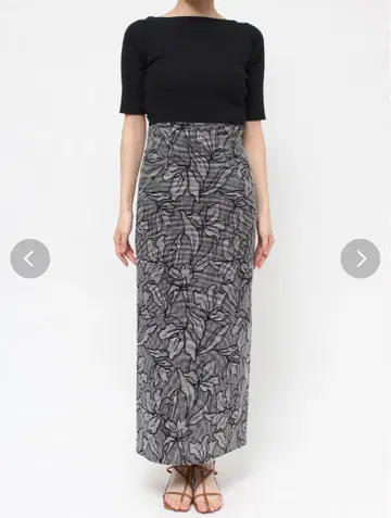 플라워 자카드 내로우 스커트/LAGUNAMOON/러그나문