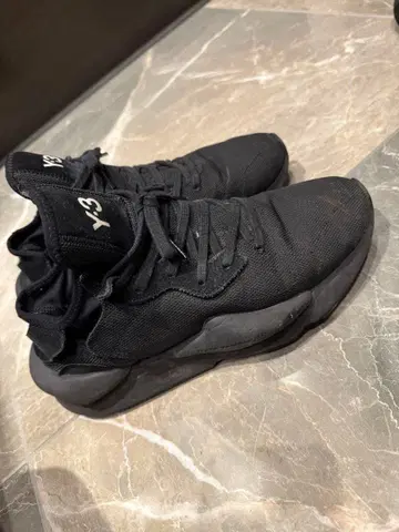 Y-3 블랙 하이컷 스니커즈 26.5