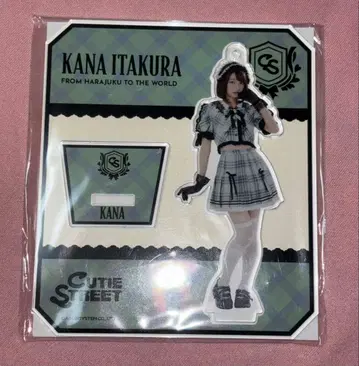 이타쿠라 카나 아크릴 스탠드 체크 무늬 의상 ver.