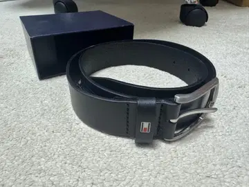 [ 새상품급 ] Tommy Hilfiger 블랙 가죽 벨트 85cm