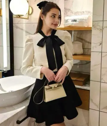 메리리본 원피스