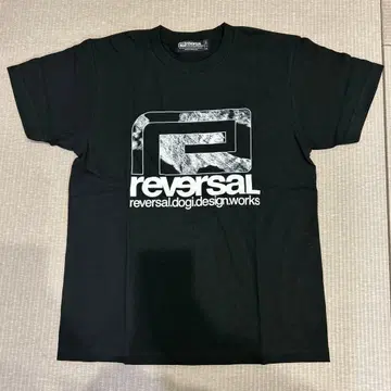 리버설 T셔츠 S 사이즈
