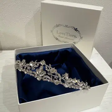 러브티아라 플로럴 트렐리스 티아라