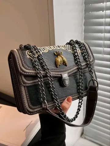 벌 모티브 블랙 숄더백 캐주얼 엘레강트 앤티크