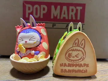 POP MART LABUBU 피규어