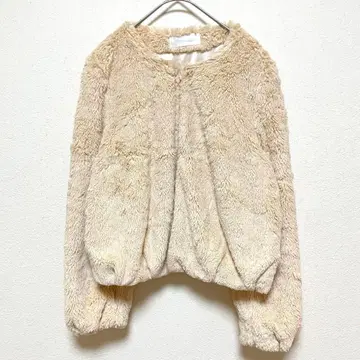 Ferou 페루 보아 자켓 베이지 숏 기장 복슬복슬 여성스러운