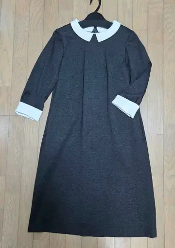 매킨토시 철학 옷깃 달린 원피스