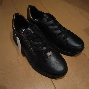 ara 가죽 스니커즈