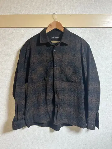 나노 유니버스 다크 브라운 네이비 체크 무늬 긴팔 셔츠