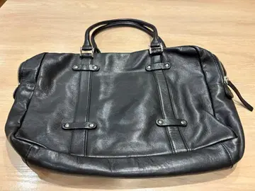 블랙 가죽 핸드백