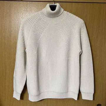 바토너 BATONER 시그니처 터틀넥 니트