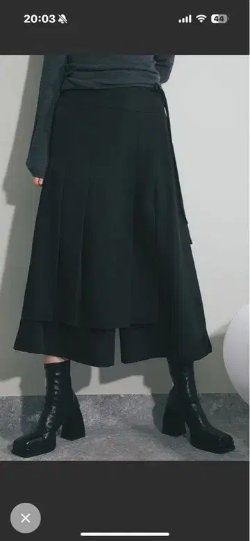 블랙 플리츠 롱 스커트