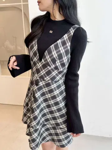 An MILLE 미니 버튼 절개 원피스