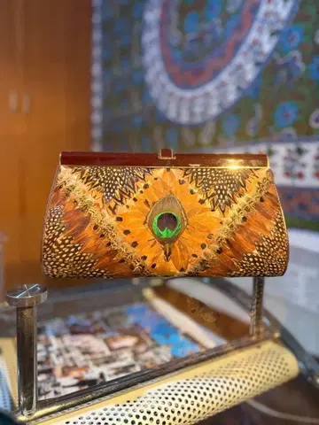 공작 깃털 디자인 클러치백