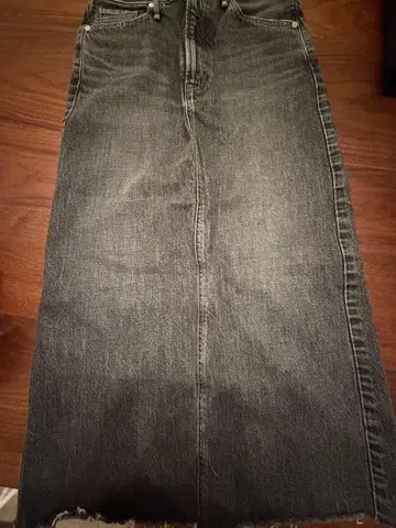 UPPER HIGHTS 무릎 아래 기장 데님 타이트 스커트 size 22