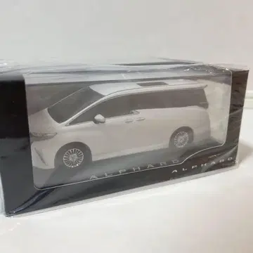 도요타 알파드 1/43 화이트