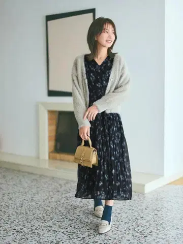 COHINA 페더 V넥 가디건