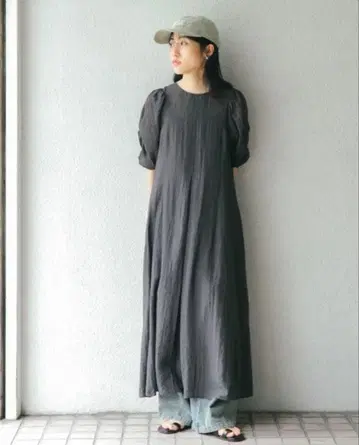 kbf 개더 슬리브 플레어 원피스