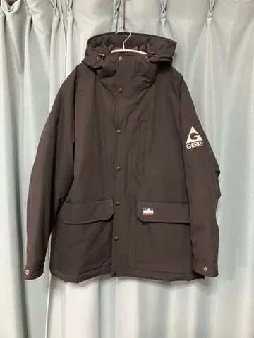 [ 새상품급 ] GERRY 마운틴 후드티 L 사이즈 블랙