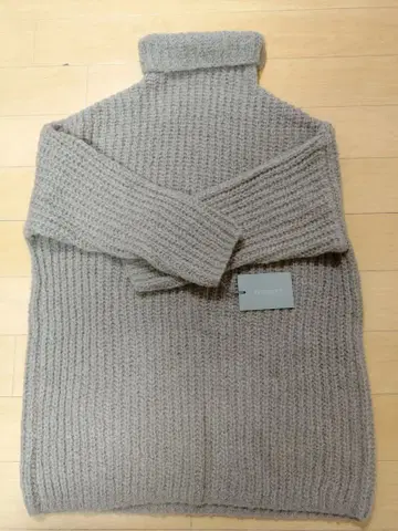 PRIORITY 니트 스웨터