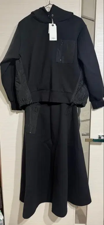 [가격 협상 대환영] 코토리카 퀼팅 후드티 스커트 블랙