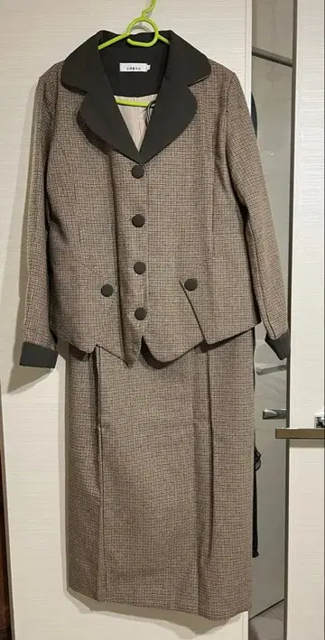 [ 할인 불가 ] manusmachina 셋업 자켓 스커트