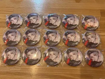 니지산지 7대 타워 콜라보 캔 배지 쿠츠하