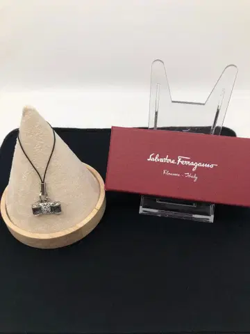 Salvatore Ferragamo 리본형 키링
