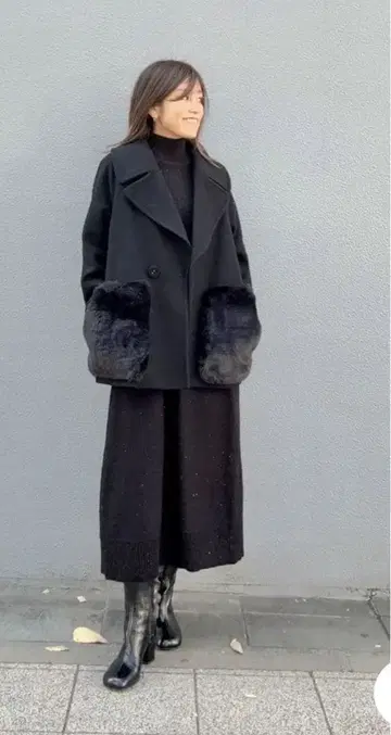 퍼 포켓 피 코트