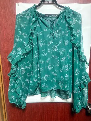 MOUSSY 프릴 꽃무늬 그린 블라우스