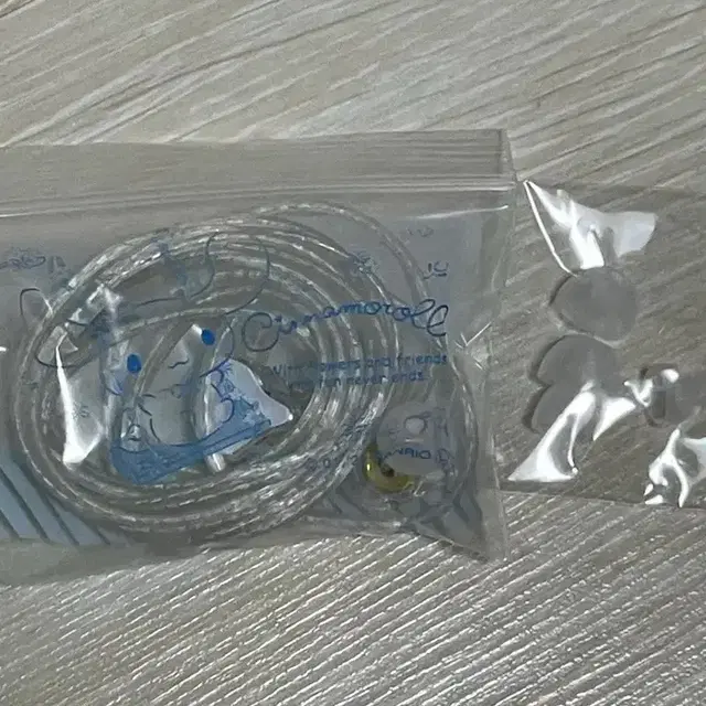 아일릿 인이어 머치 앨범 이어폰