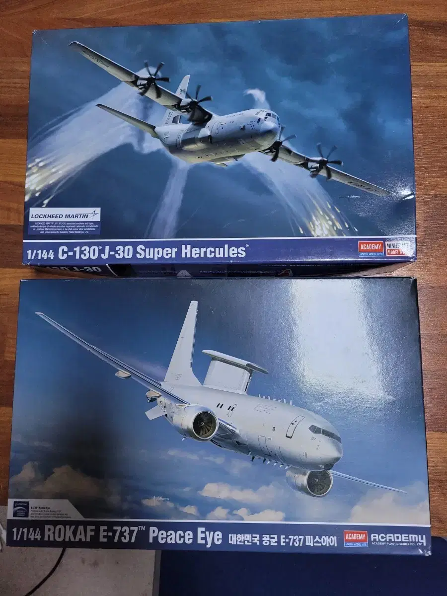 아카데미과학 1/144 Super Hercules / E-737 피스아이