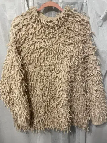 ZARA 프린지 베이지 니트 스웨터