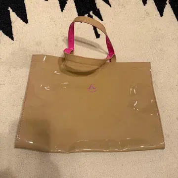 [ 미사용 새상품 ] 키타무라 베이지 에나멜 토트백