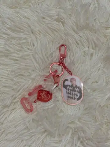 &TEAM 유마 생일 굿즈 생일 키링