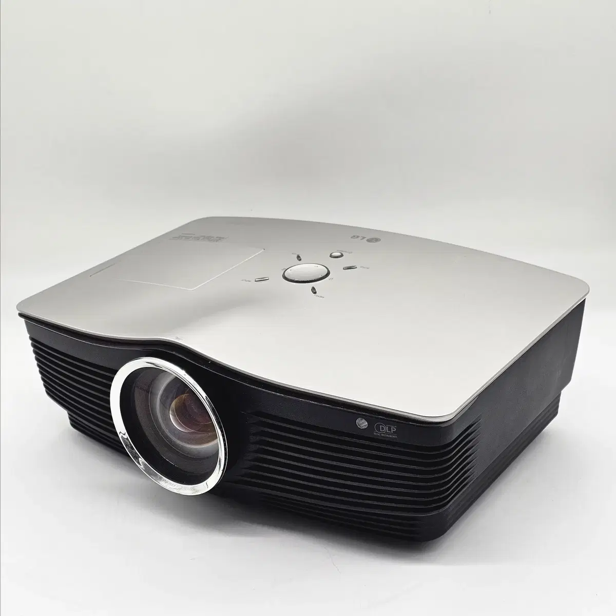 LG GX513 2700 ANSI Lumens XGA Used Projector
